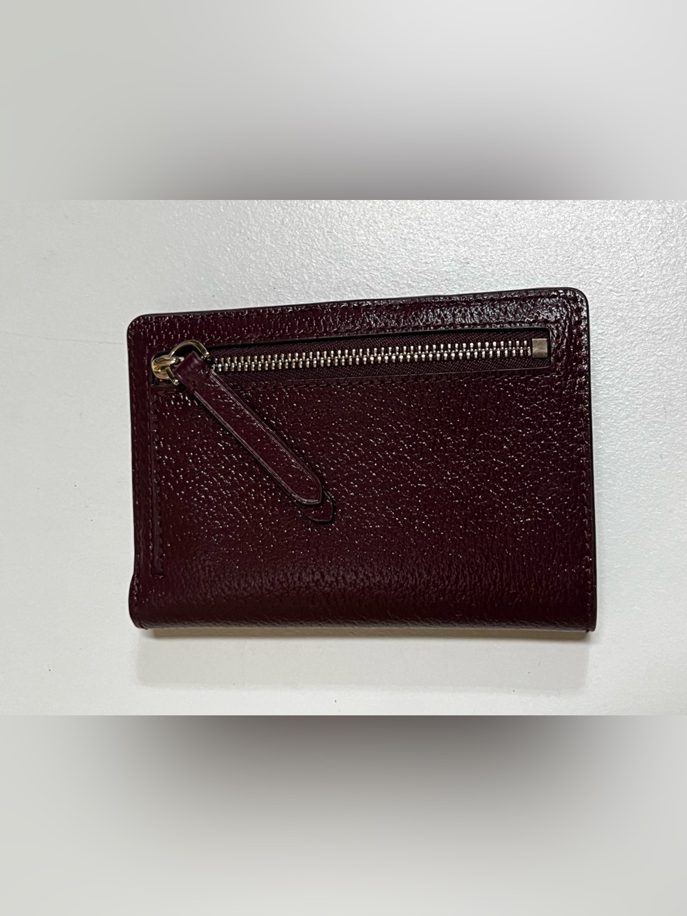 Kate Spade Jeanne Medium Slim Billfold Wallet in Cherrywood Pebbled leather. - Picture 7 of 12